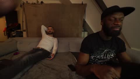 Mac Troy online show from December 9, 2024, 6:25 pm