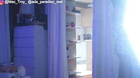 Mac Troy online show from October 29, 2025, 4:42 pm