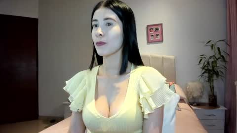 Macarena online show from June 18, 2026, 2:56 am
