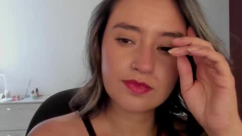 Maca online show from September 15, 2025, 1:44 pm