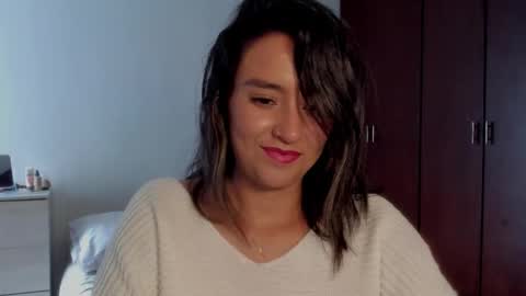 Maca online show from November 15, 2025, 2:13 pm