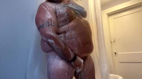 Macdaddy512 online show from October 1, 2025, 11:05 am