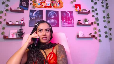 Macey Elliot Modelo Independiente online show from December 24, 2024, 7:00 pm