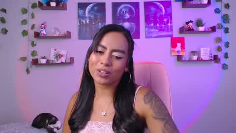 Macey Elliot Modelo Independiente online show from February 5, 2025, 5:53 pm