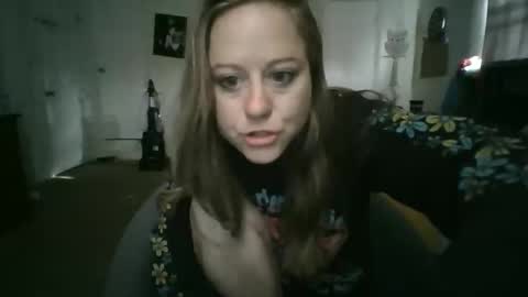 Snapshot of maceyloves chatting on March 24, 2026, 1:49 pm maceyloves online show from March 24, 2026, 1:49 pm