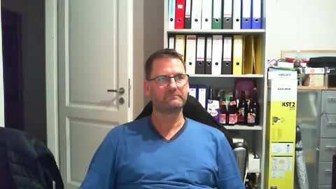 macfly67 online show from November 18, 2025, 8:24 pm