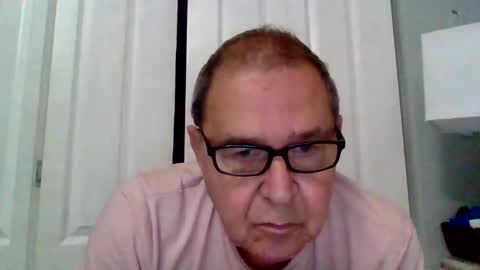 Snapshot of machet1 chatting on April 3, 2026, 3:21 pm machet1 online show from April 3, 2026, 3:21 pm