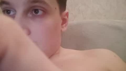 Snapshot of machine2291 chatting on April 2, 2026, 11:30 am Tchia online show from April 2, 2026, 11:30 am