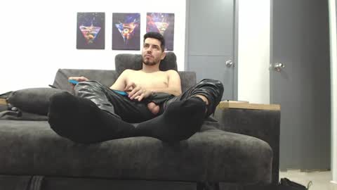 instagram mackdanielsx online show from April 1, 2026, 10:07 pm