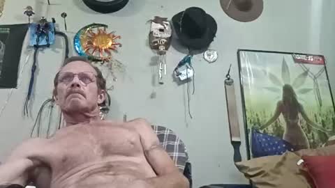 Snapshot of mackdog1369 chatting on July 21, 2026, 12:18 pm mackdog1369 online show from July 21, 2026, 12:18 pm