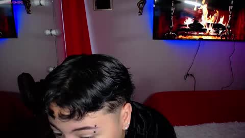 MACKENZIE CAMERON online show from January 27, 2025, 9:00 pm