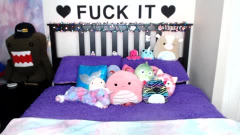 Mackenzie Wolfe online show from December 17, 2024, 8:01 am