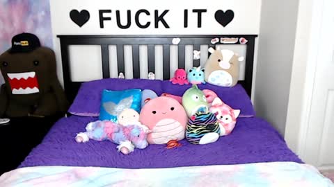 Mackenzie Wolfe online show from February 4, 2025, 8:13 am