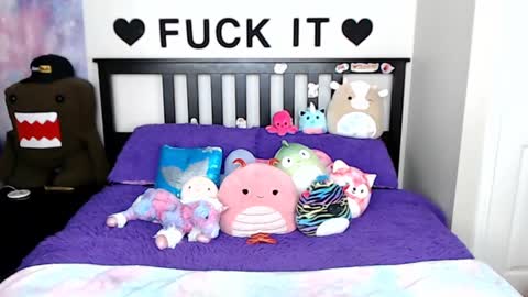 Mackenzie Wolfe online show from March 5, 2025, 8:54 am