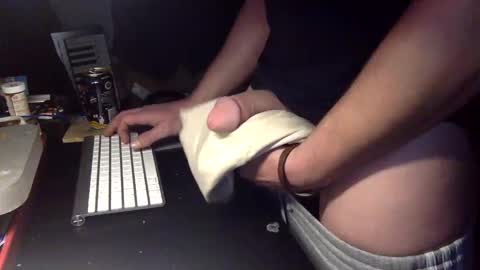 MacLowe online show from November 8, 2025, 9:31 am