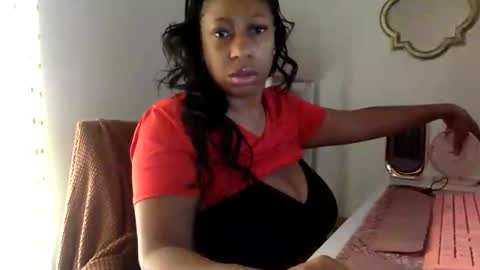 madam_glam online show from April 24, 2026, 4:20 pm