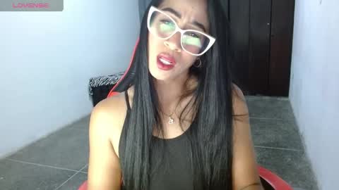 Snapshot of madam_klauss chatting on May 31, 2026, 11:17 pm EMILY online show from May 31, 2026, 11:17 pm