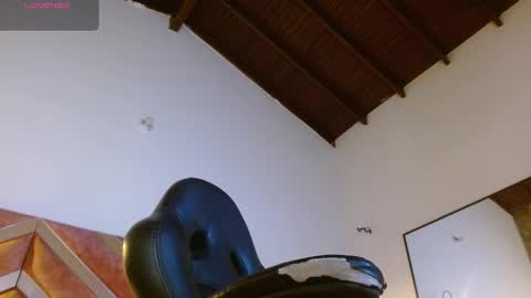 madame ibby online show from October 10, 2025, 12:59 pm