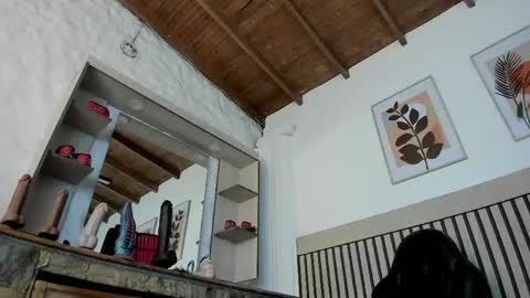 Snapshot of madame_ibby chatting on May 22, 2026, 12:00 pm madame ibby online show from May 22, 2026, 12:00 pm