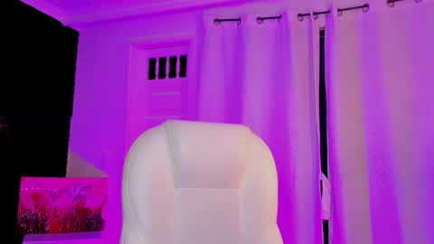  madame lilith  online show from December 22, 2025, 11:18 am