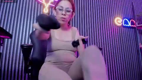 Snapshot of madame_mature1 chatting on June 15, 2026, 4:31 pm Madame online show from June 15, 2026, 4:31 pm
