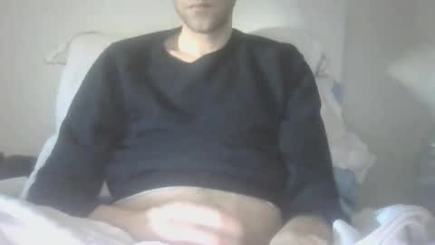 Snapshot of madamebitchslut chatting on May 17, 2026, 6:11 am ItalianVirgin95 online show from May 17, 2026, 6:11 am