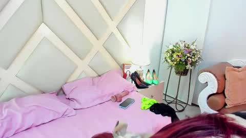 Madame Carla  online show from March 10, 2025, 2:37 pm