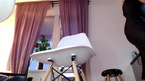 madamekatrina online show from December 31, 2024, 6:48 am