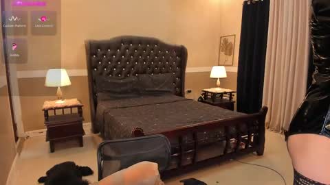 Alison Kloss online show from December 2, 2024, 2:20 am