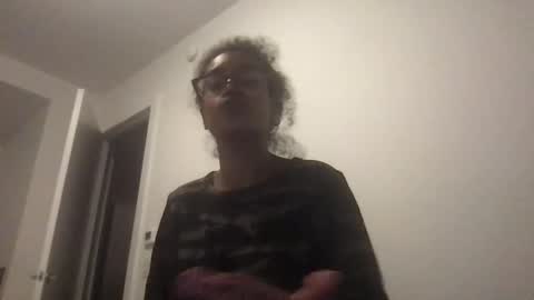 madamp1 online show from April 22, 2026, 2:03 am