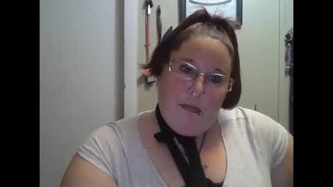 madampumkin online show from April 19, 2026, 3:17 am