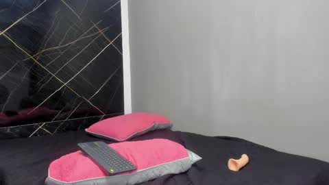 maddie 09 online show from February 17, 2025, 3:20 pm