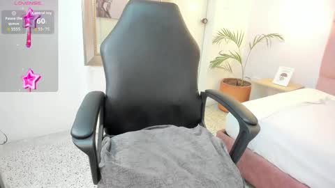 Maddie Grey online show from October 2, 2025, 5:20 pm