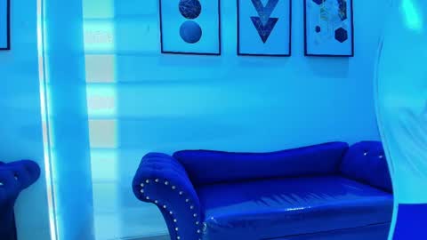 maddie_t18 online show from April 18, 2026, 11:58 am