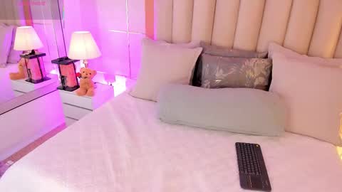    online show from February 6, 2026, 7:50 pm