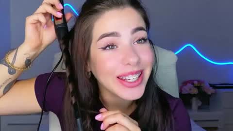maddieperezz online show from July 22, 2026, 6:54 pm