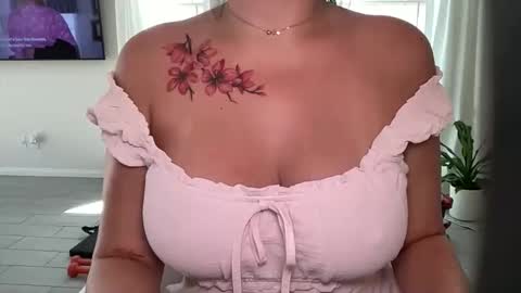 maddieurs online show from April 15, 2026, 7:32 pm