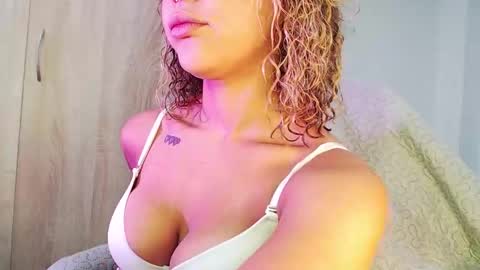 maddiie and clyde online show from September 25, 2025, 10:46 pm