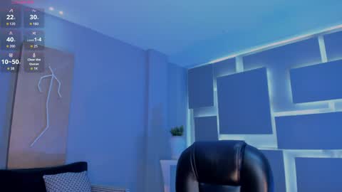 Maddison online show from April 21, 2026, 1:42 am