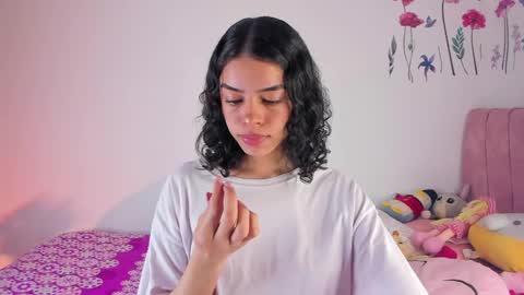 maddy_parker__ online show from April 16, 2026, 8:42 pm