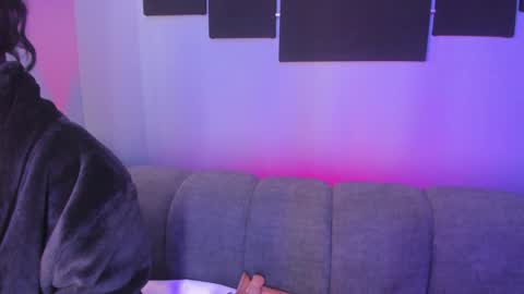 Maddy  online show from January 24, 2025, 2:39 am