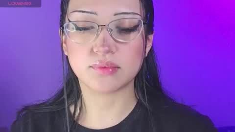   Please followme and rate me your thumbs up online show from November 11, 2025, 10:43 pm