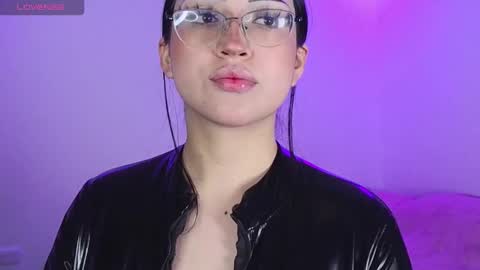   Please followme and rate me your thumbs up online show from November 26, 2025, 11:50 pm