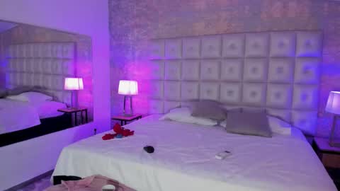 Maddy online show from November 13, 2025, 12:04 pm