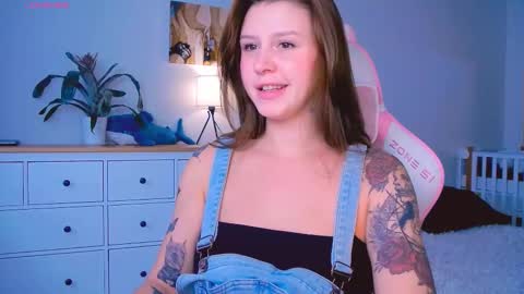 Snapshot of made_by_heaven chatting on September 18, 2025, 1:02 pm Rada online show from September 18, 2025, 1:02 pm