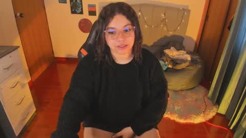madelaine_taylor online show from September 14, 2025, 4:06 pm
