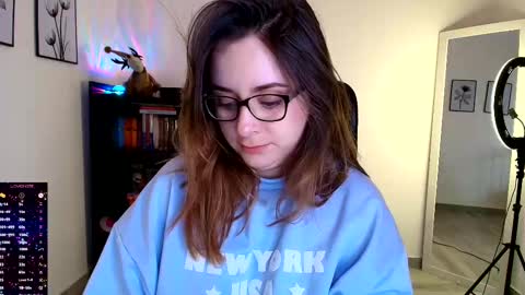 madelamee online show from November 20, 2025, 9:25 pm