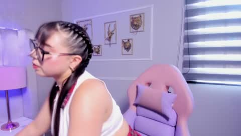 Snapshot of madeleynrose chatting on June 24, 2026, 7:57 pm Madeleyn online show from June 24, 2026, 7:57 pm