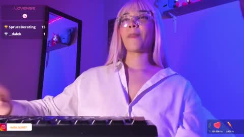 Madeline  online show from January 3, 2025, 7:49 am