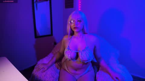 Madeline  online show from January 9, 2025, 5:34 am